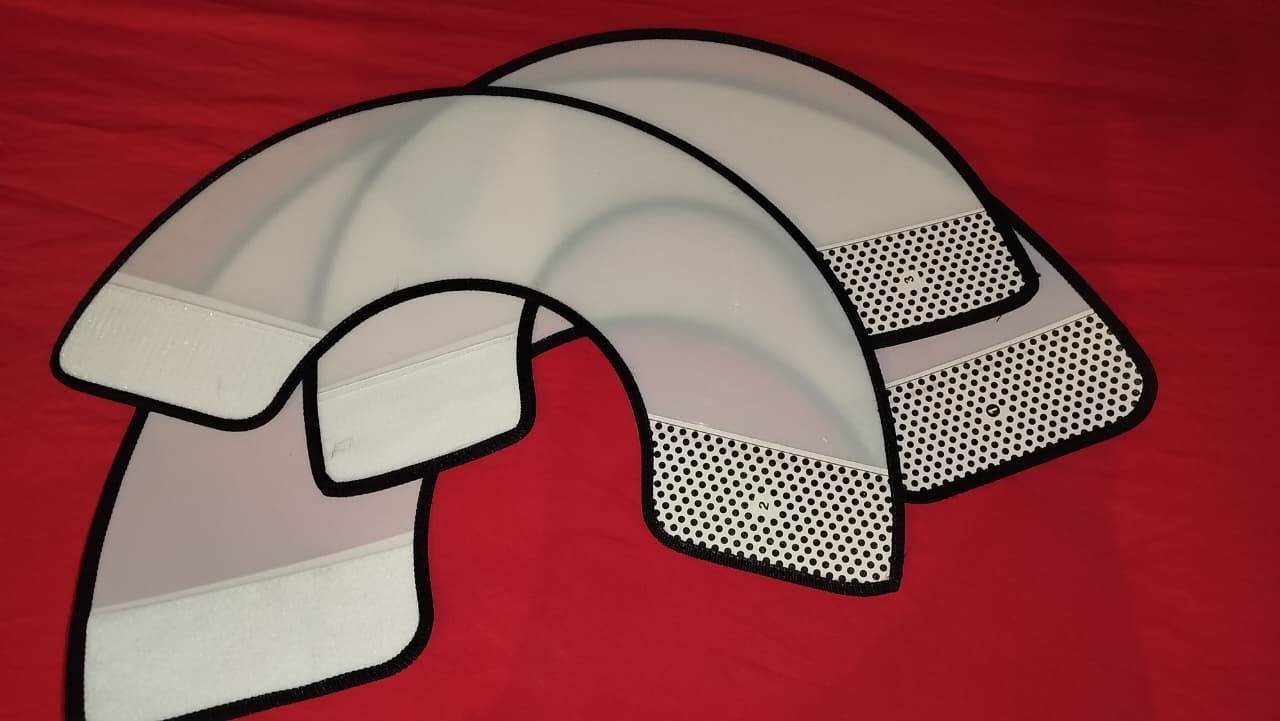 E-collar-pets-cats-dogs-grooming-medical-recovery-protector-cone-hook and loop design-comfortable-light-weight